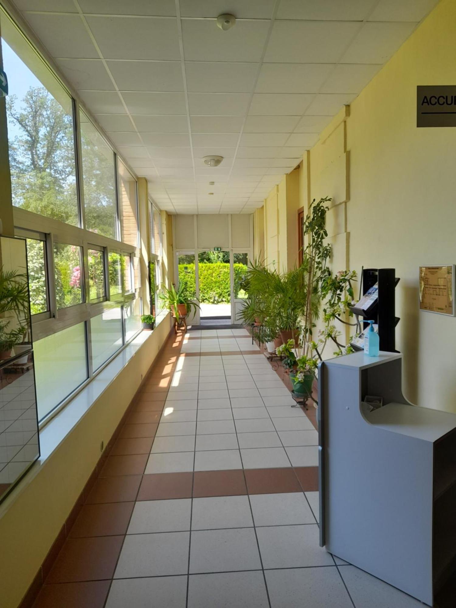 Centre Louis Ormieres Hotel Montauban Exterior photo